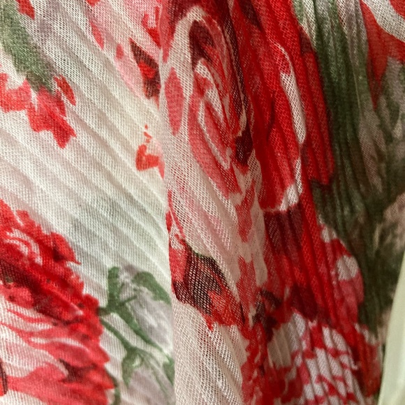Flowy Scarf RED ROSES with White. Diaphanous. Sheer. Bias Cut. Retro pri… - Picture 6 of 12